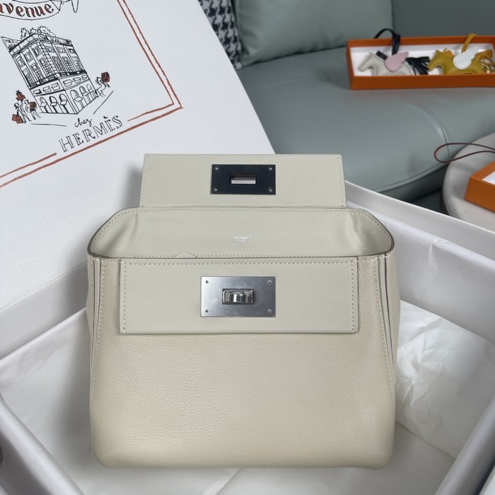  Handbags Hermes mini ever color size：21 cm