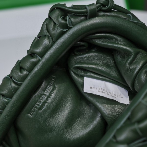 handbags Bottega Veneta The pouch size:23*13*8