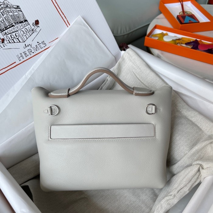  Handbags Hermes mini ever color size：21 cm