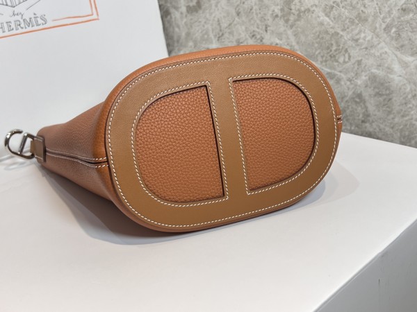  Handbags Hermes in the loop size:18 cm