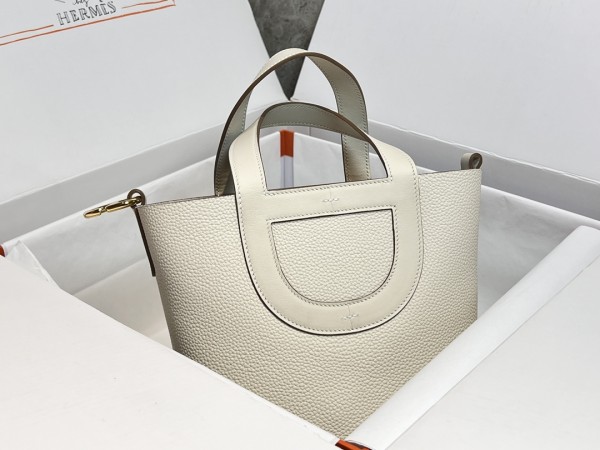  Handbags Hermes in the loop size:18 cm