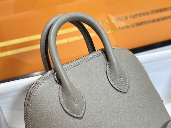  Handbags Hermes Mini bolide size:19*14*8 cm