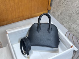  Handbags Hermes Mini bolide size:19*14*8 cm