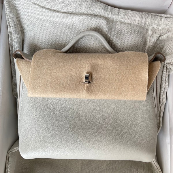  Handbags Hermes mini ever color size：21 cm