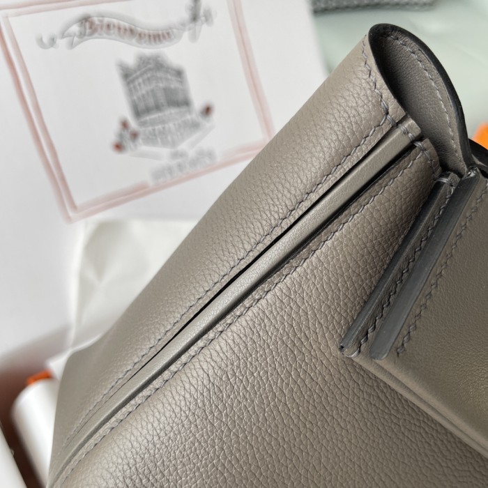  Handbags Hermes mini ever color size：21 cm