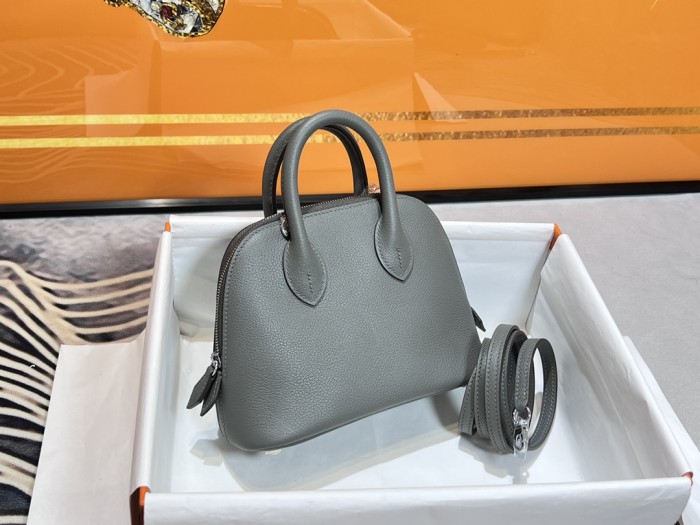  Handbags Hermes Mini bolide size:19*14*8 cm