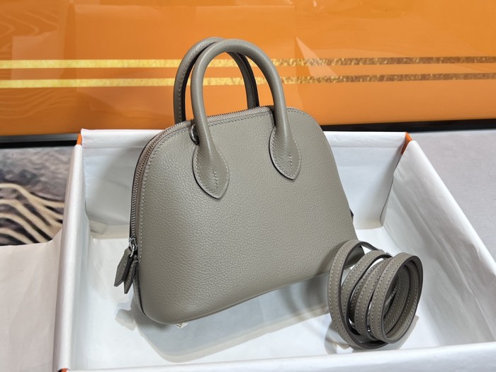  Handbags Hermes Mini bolide size:19*14*8 cm