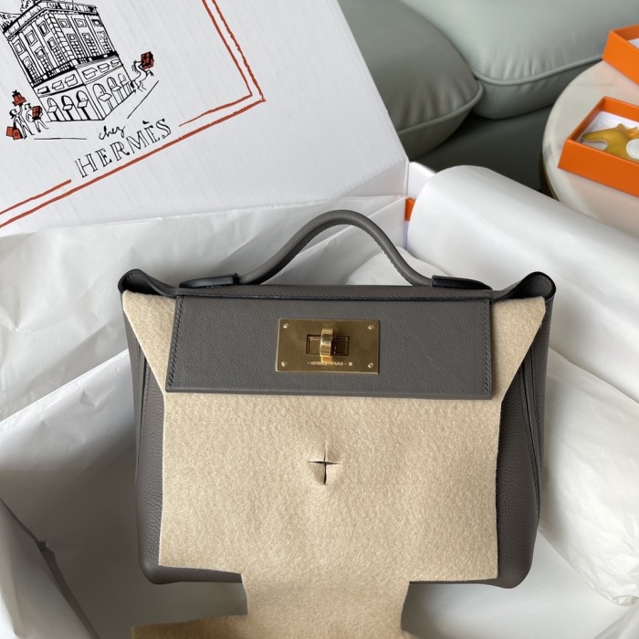  Handbags Hermes mini ever color size：21 cm