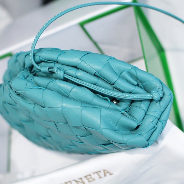 handbags Bottega Veneta The pouch size:23*13*8