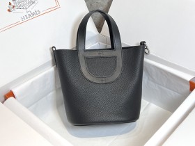  Handbags Hermes in the loop size:18 cm