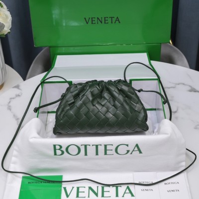 handbags Bottega Veneta The pouch size:23*13*8