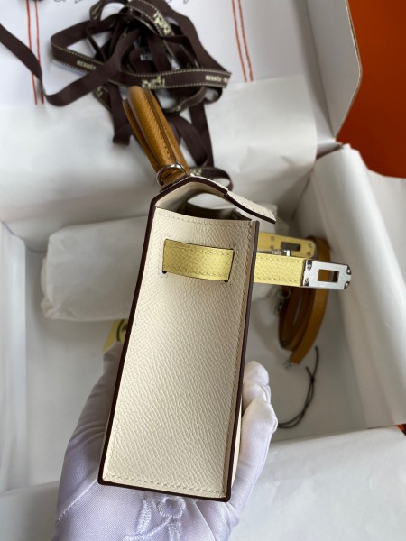  Handbags Hermes mini Kelly size:19 cm 