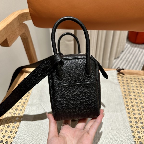  Handbags Hermes mini Lindy size:19 cm