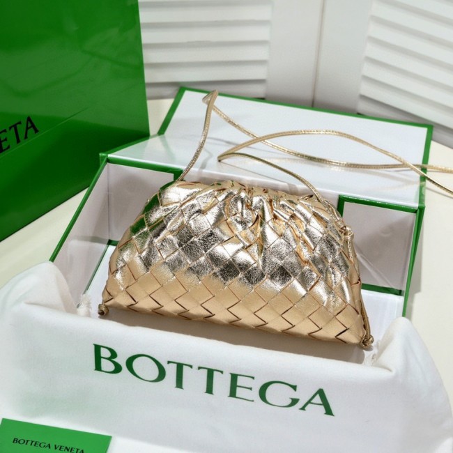 handbags Bottega Veneta The pouch size:23*13*8