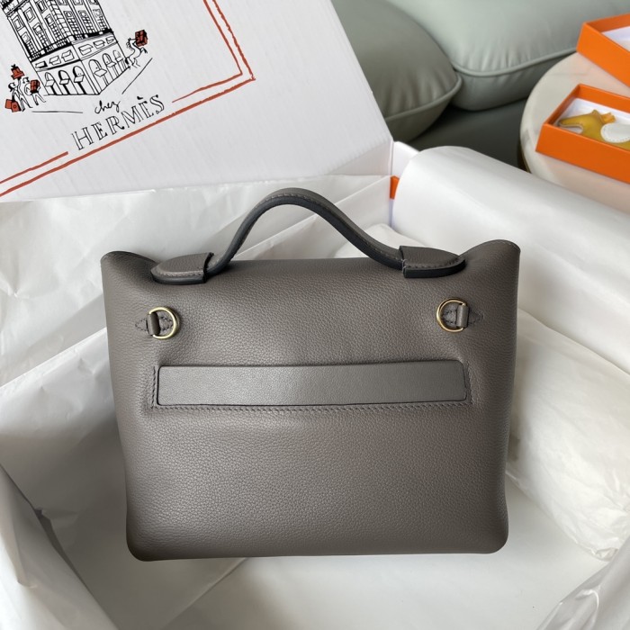  Handbags Hermes mini ever color size：21 cm