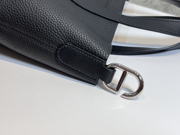  Handbags Hermes in the loop size:18 cm