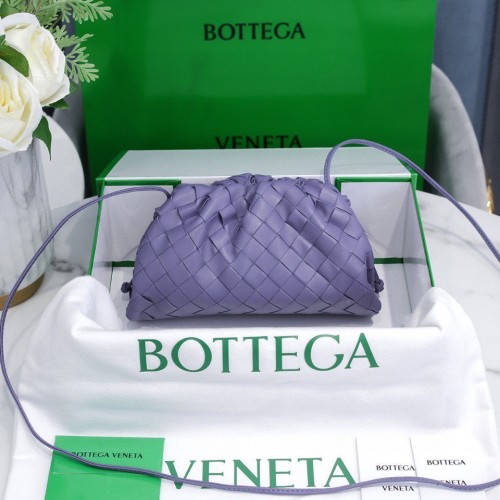 handbags Bottega Veneta The pouch size:23*13*8
