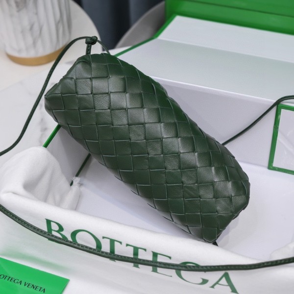 handbags Bottega Veneta The pouch size:23*13*8