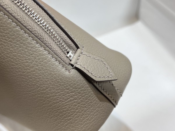  Handbags Hermes Mini bolide size:19*14*8 cm