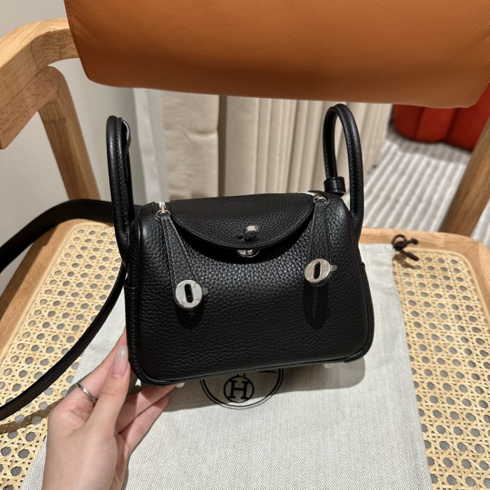  Handbags Hermes mini Lindy size:19 cm