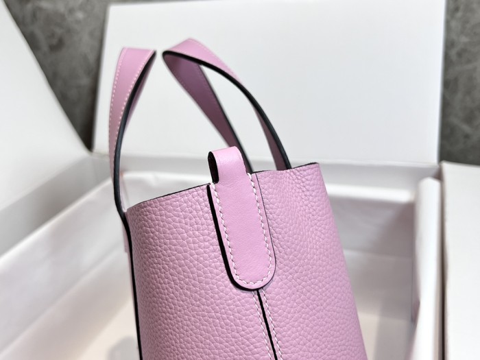  Handbags Hermes in the loop size:18 cm