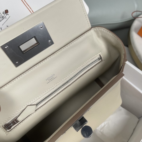  Handbags Hermes mini ever color size：21 cm