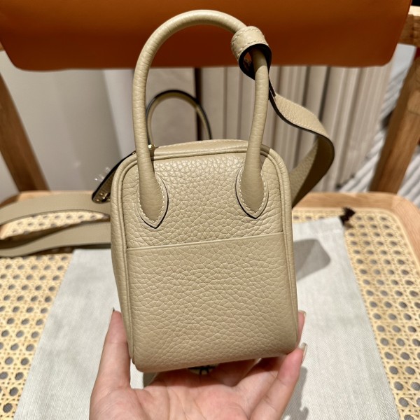  Handbags Hermes mini Lindy size:19 cm