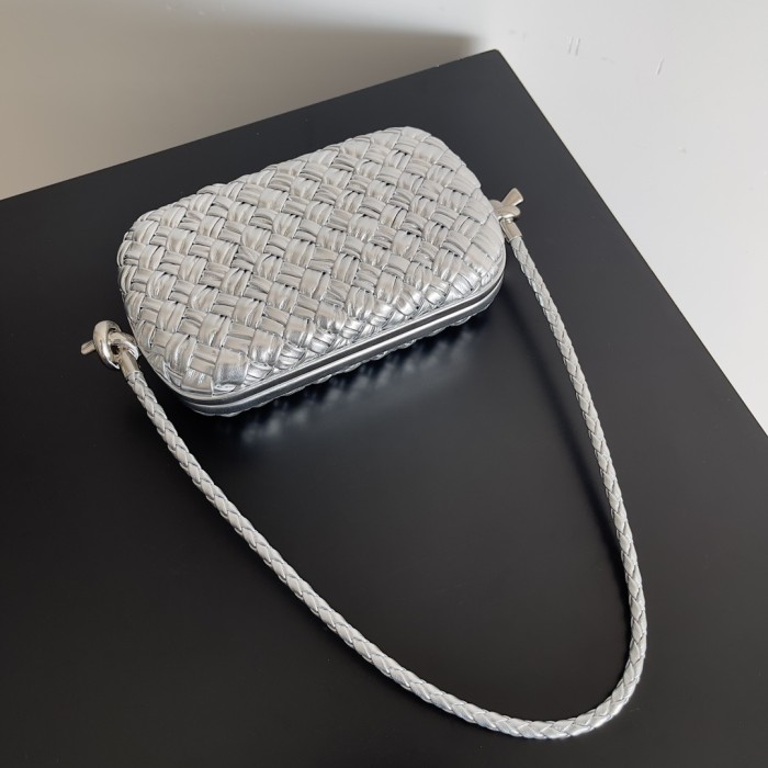 handbags Bottega Veneta 717623 size:20.5*6*12.5cm