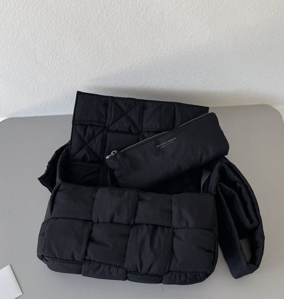 handbags Bottega Veneta 628951 size:32*19*14