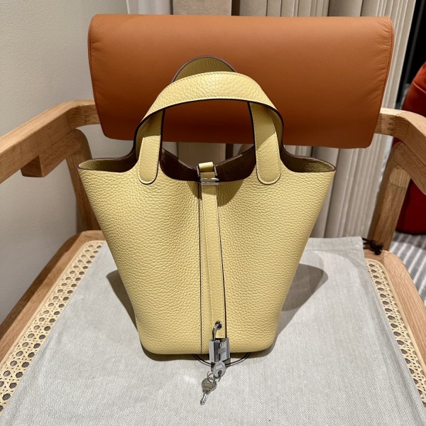  Handbags Hermes  Picotin lock size:18 cm