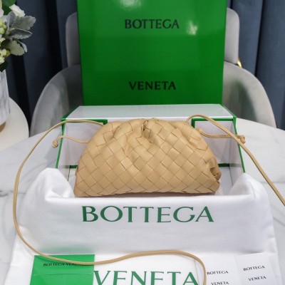 handbags Bottega Veneta The pouch size:23*13*8