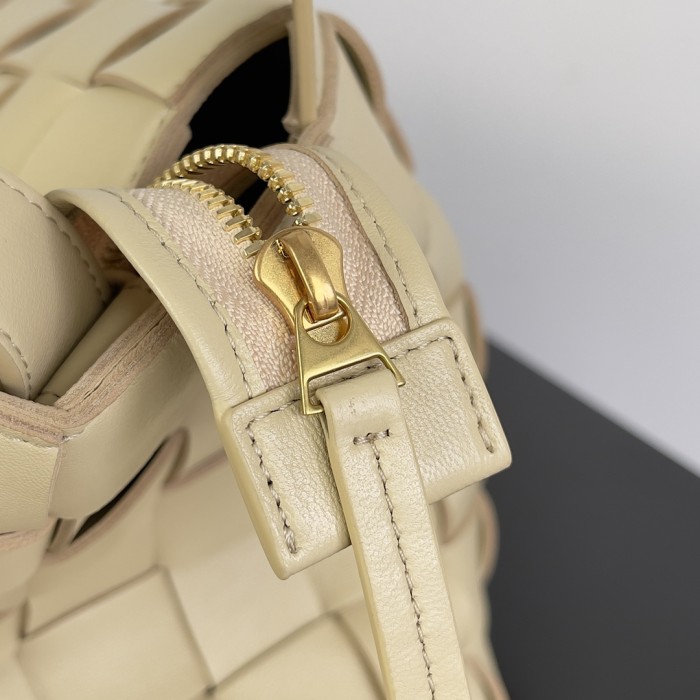 handbags Bottega Veneta 730327 size:28*21