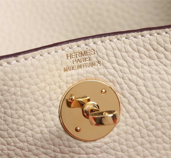  Handbags Hermes mini Lindy size:19 cm
