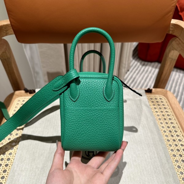  Handbags Hermes mini Lindy size:19 cm