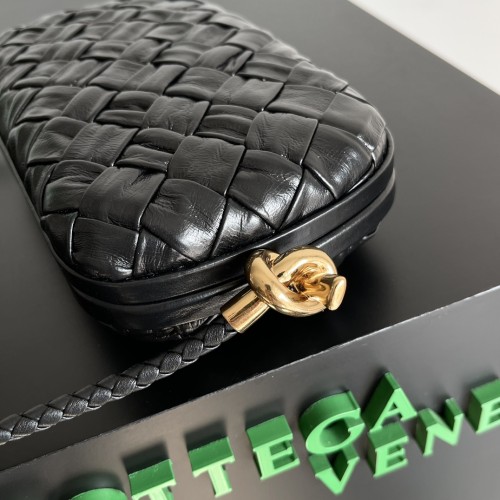 handbags Bottega Veneta 717623 size:20.5*6*12.5cm