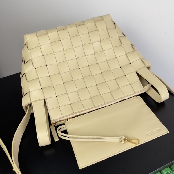 handbags Bottega Veneta 730327 size:28*21