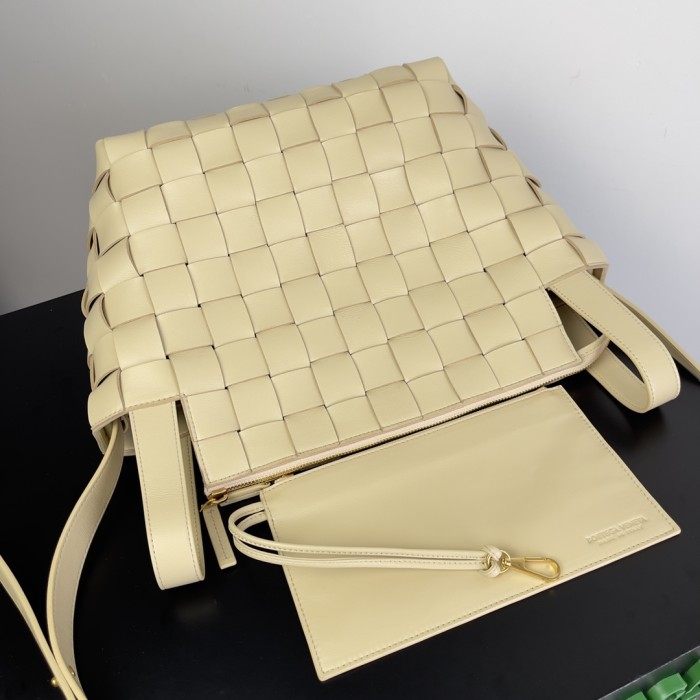 handbags Bottega Veneta 730327 size:28*21