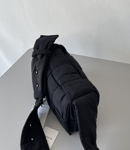 handbags Bottega Veneta 628951 size:32*19*14