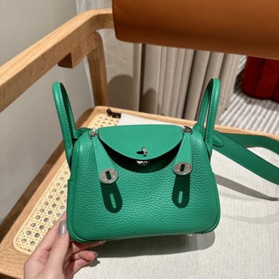  Handbags Hermes mini Lindy size:19 cm