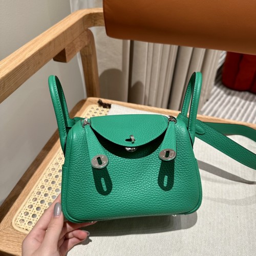  Handbags Hermes mini Lindy size:19 cm