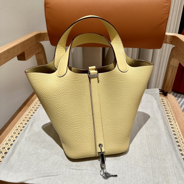  Handbags Hermes  Picotin lock size:18 cm