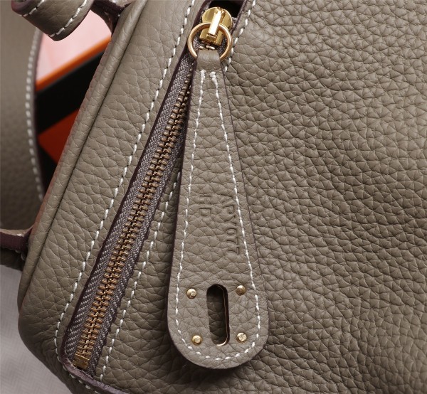  Handbags Hermes mini Lindy size:19 cm