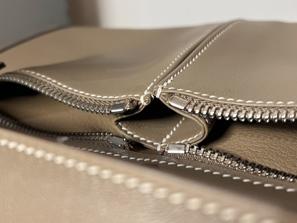  Handbags Hermes Lakis