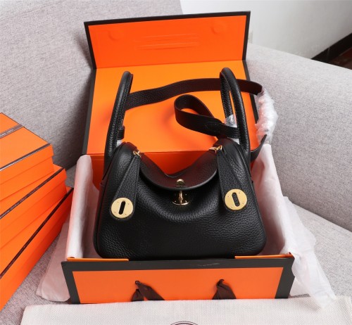  Handbags Hermes mini Lindy size:19 cm