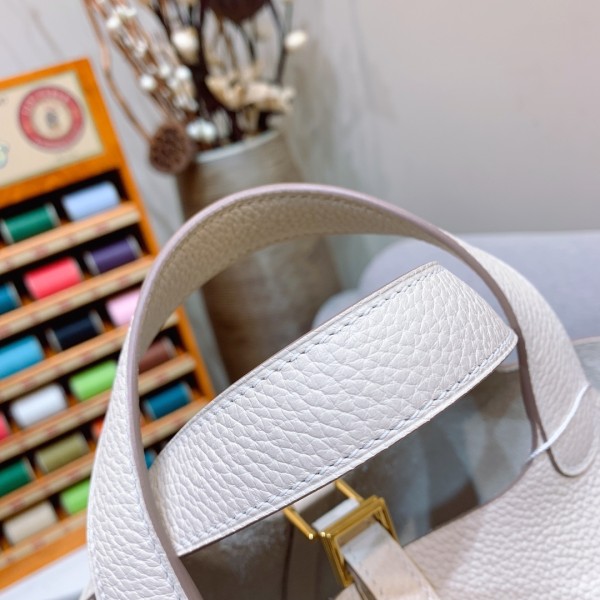  Handbags Hermes Picotin Lock  size:18 cm