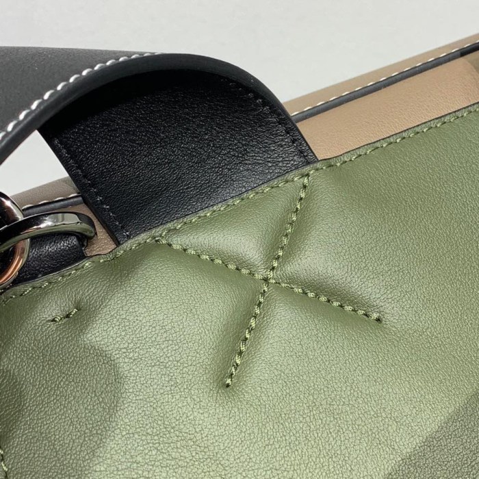  Handbags LOEWE Goya backpack size:34×w15×H41 cm