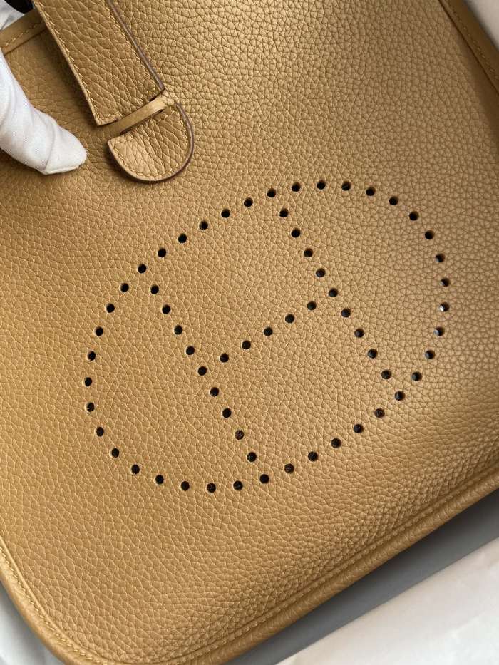  Handbags Hermes Evelyn size:29 cm