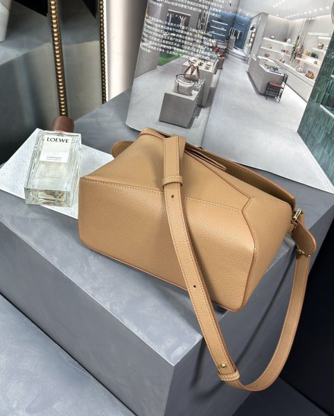  Handbags LOEWE Jonathan Anderson size:24-10.5-16 cm