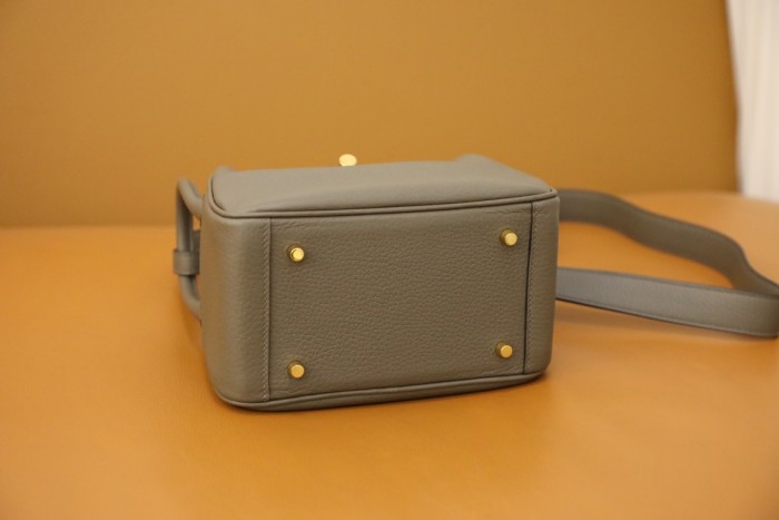  Handbags Hermes Lindy mini tc