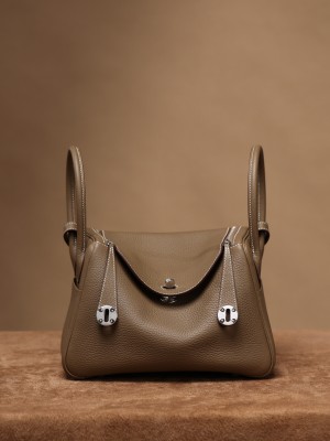  Handbags Hermes Lindy size:26x 18x14 cm